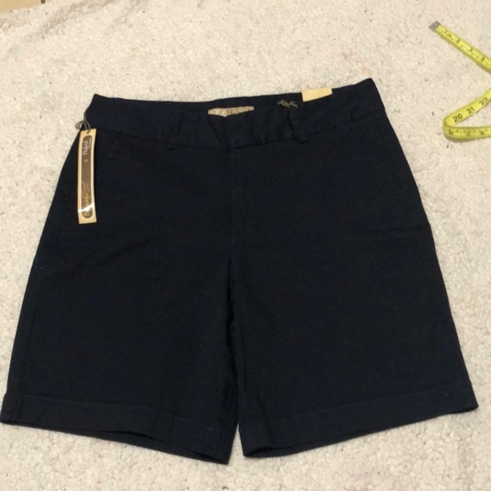 Hybrid company black Women’s stretsh shorts Sz‎ 13